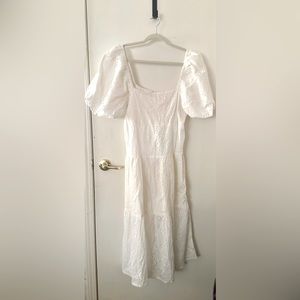 ❎SOLD❎NWT Embroidered Midi Dress